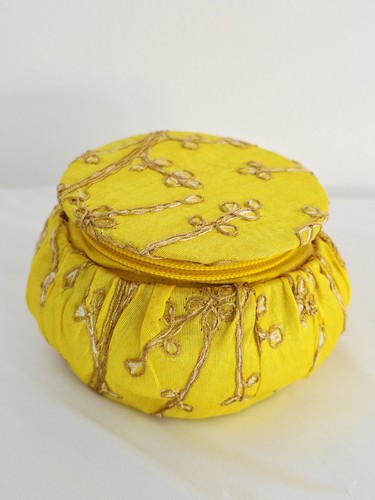 Bangle jewellery box - bangle/jewellery,
